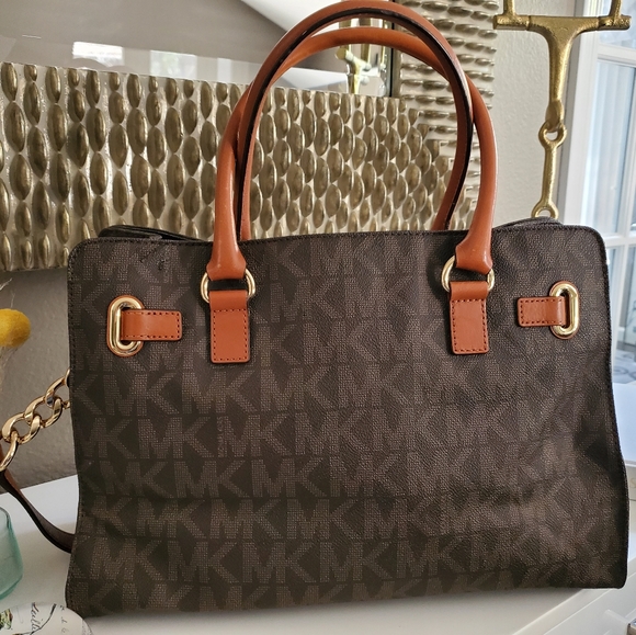 Michael Kors Signature Hamilton Tote Handbag - Picture 2 of 13